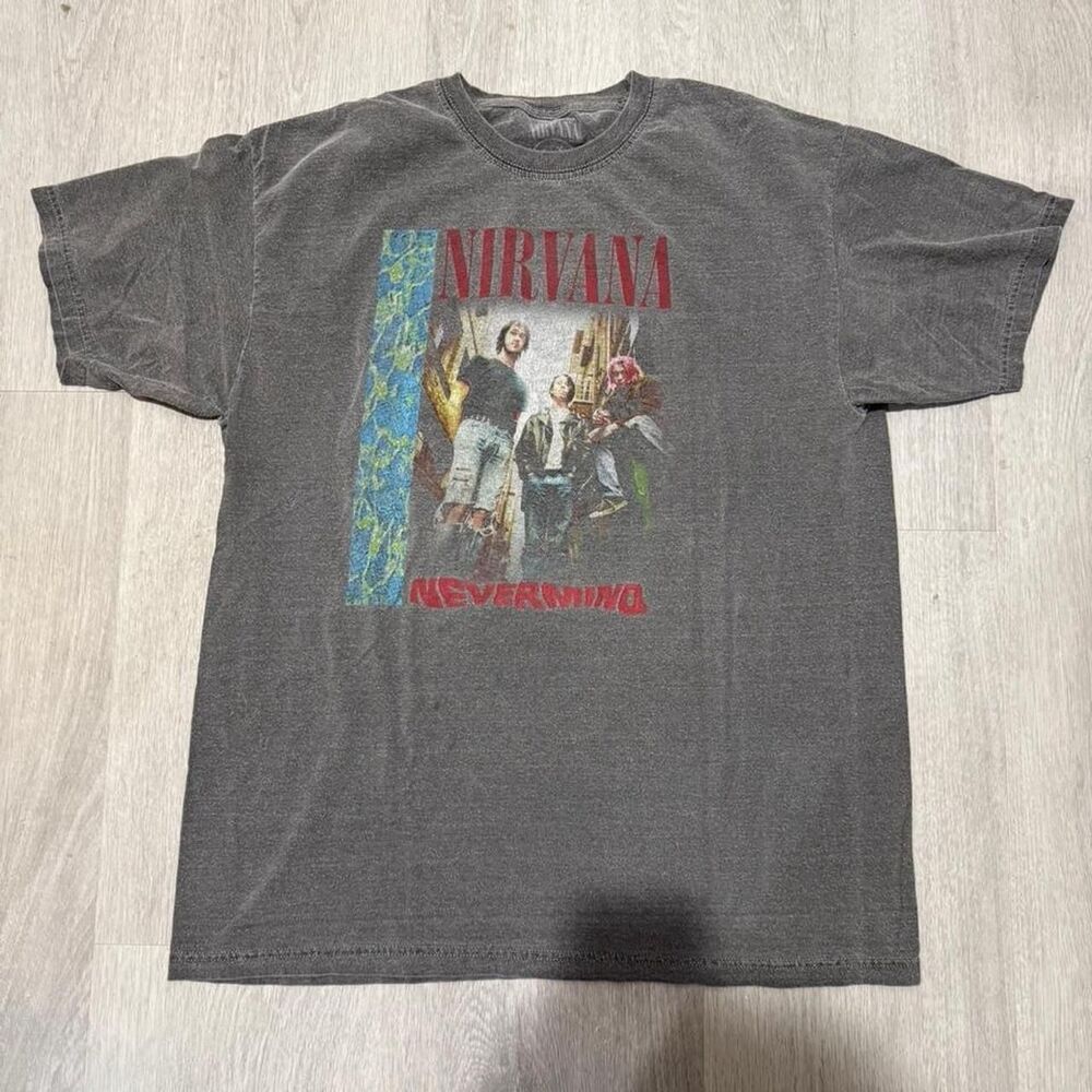 Unbranded Men's Grey and Black T-shirt